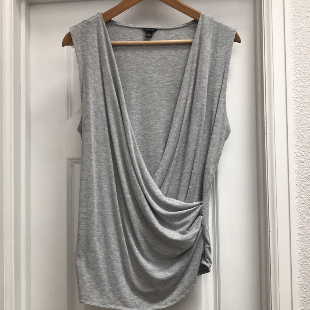 💥💥$5.00 Sale💥💥Gray, Sleeveless Surplus Top